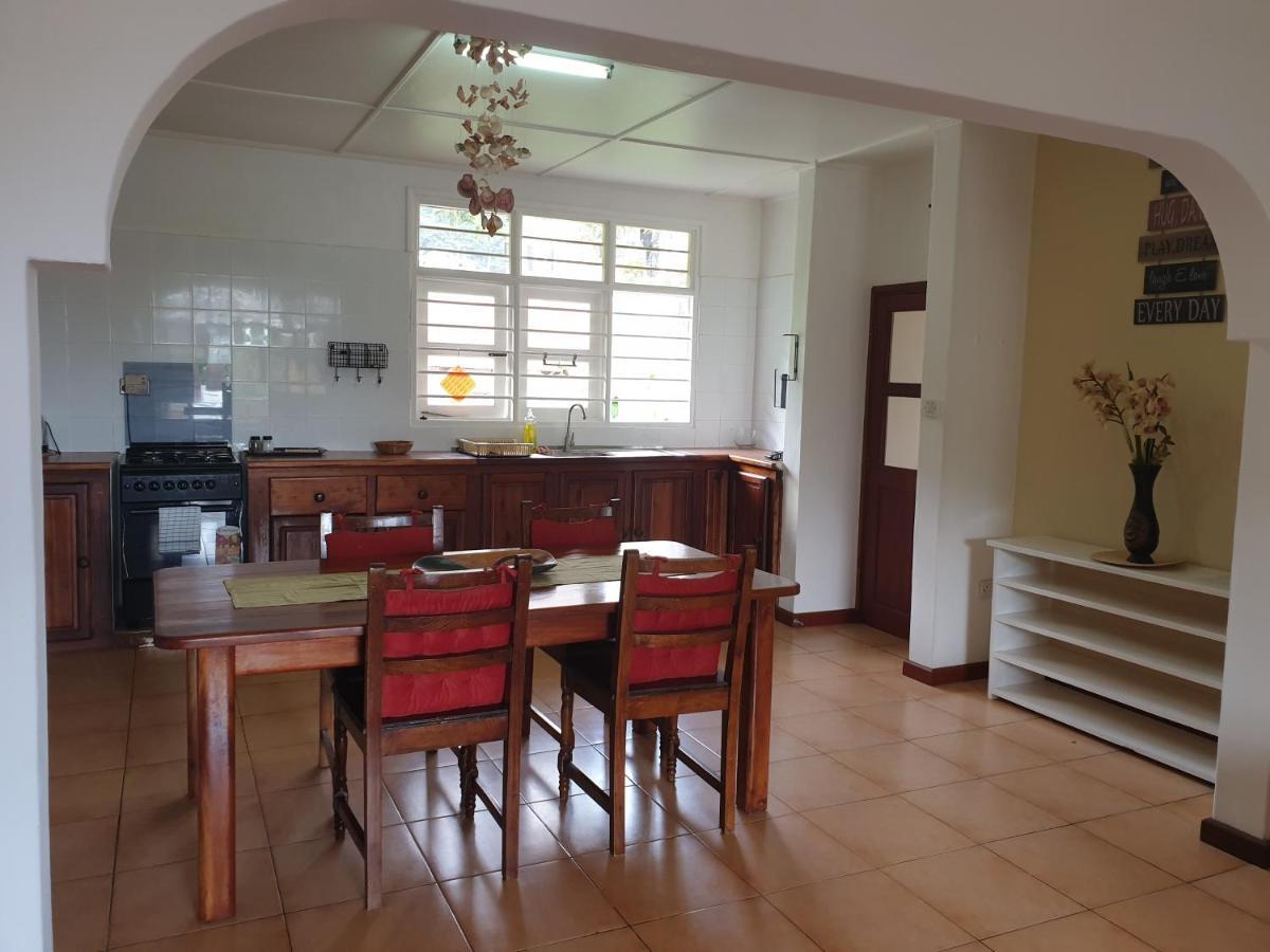 La Maison Hibiscus Beau Vallon  Exterior foto